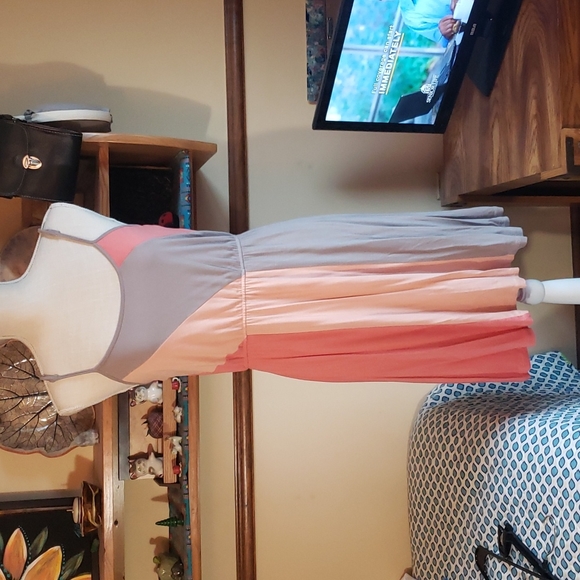 Forever 21 Dresses & Skirts - ✅SOLD✅ Forever21 spaghetti strap dress sz LG